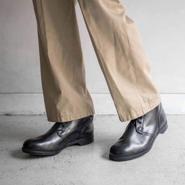 1980s British military black color chukka boots 'dead stock'