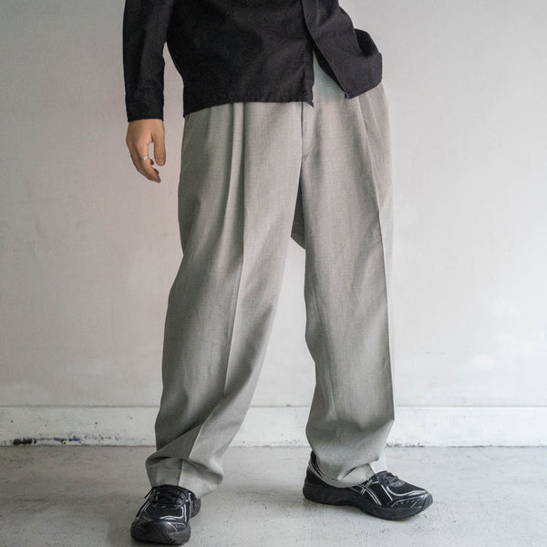 1990s gray based 3 tuck poly 100 slacks