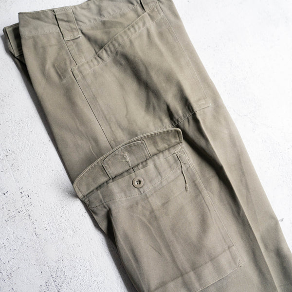 1970-90s Austrian military dark green cargo pants