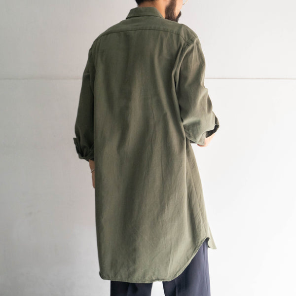 1970-80s olive green grandpa shirt 'with tyrolean button'