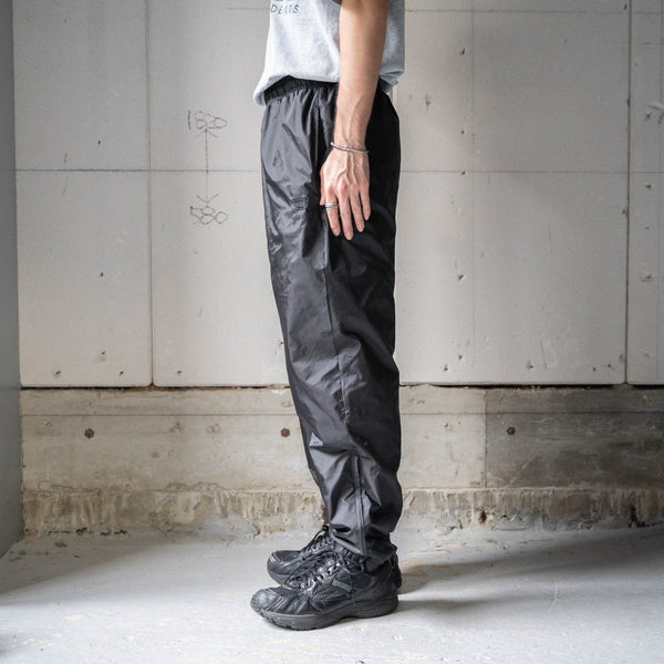 1990-00s 'Wilson' black color nylon pants -with side zip-