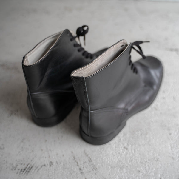 2000s Romanian military black leather boots 'mint condition'