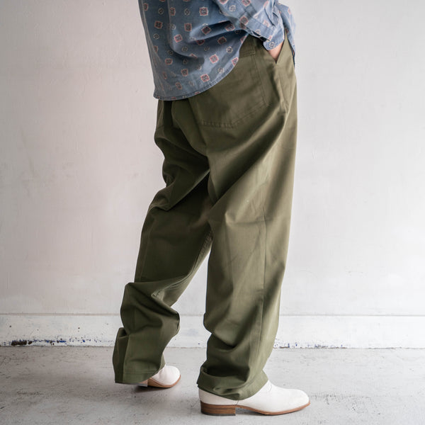 1980s US military green utility pants 'dead stock'