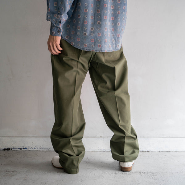 1980s US military green utility pants 'dead stock'