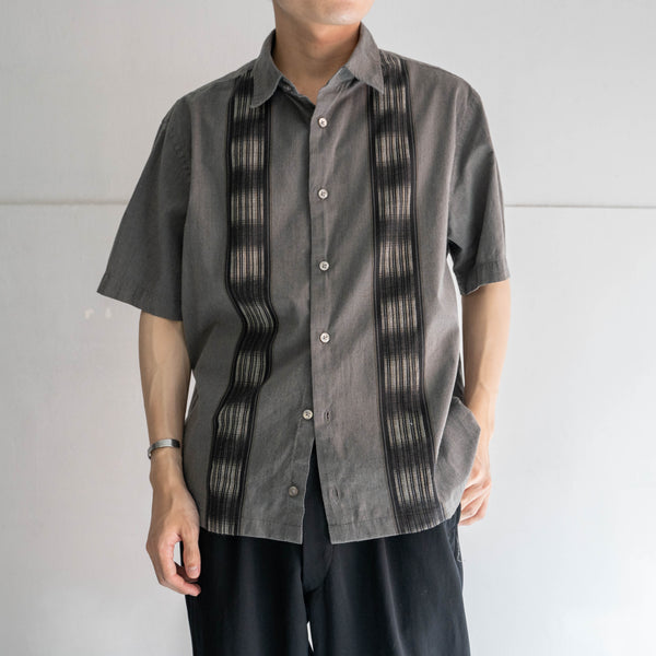 2000s gray × black line design s/s shirt -remake-