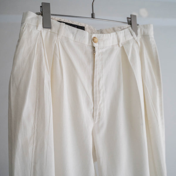 around 1990s white color linen × poly two tuck slacks