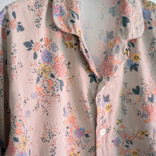 2000s brown based flower pattern pajama shirt