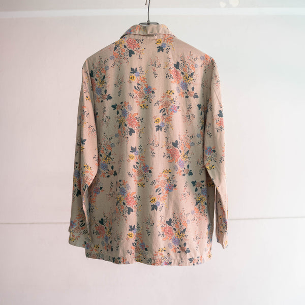 2000s brown based flower pattern pajama shirt