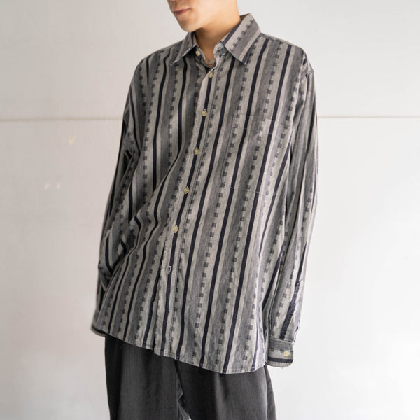 1990s Europe gray based stripe l/s shirt