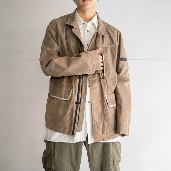 2000s beige tech jacket -bleach-