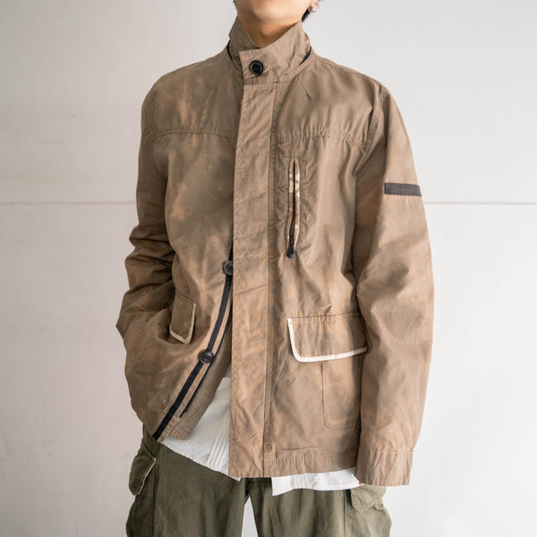 2000s beige tech jacket -bleach-