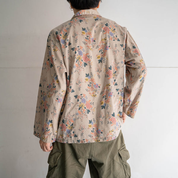 2000s brown based flower pattern pajama shirt