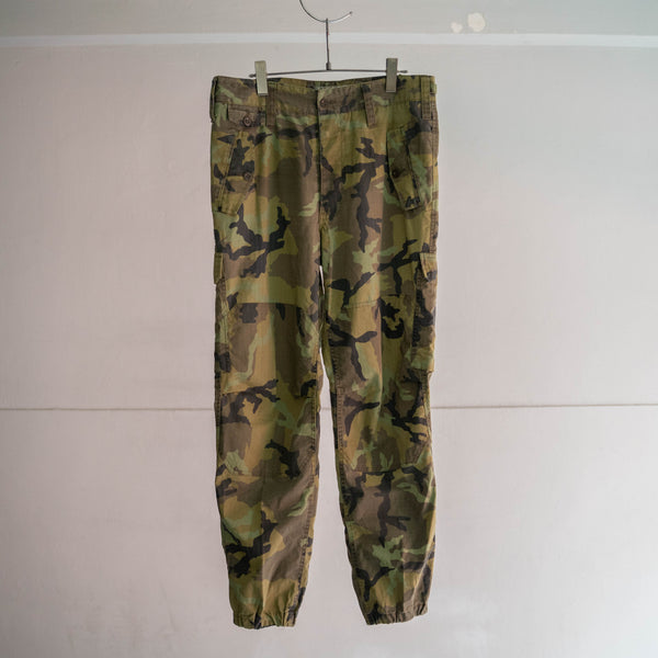 2000s Europe military camouflage cargo pants with flap pocket -2