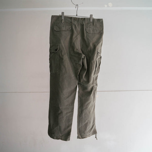 1990s German military cargo pants with flap pocket