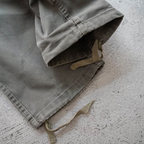2000s German military cargo pants -camo belt loop-