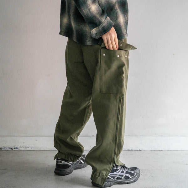 2000s German police green cargo pants -thick fabric- -2