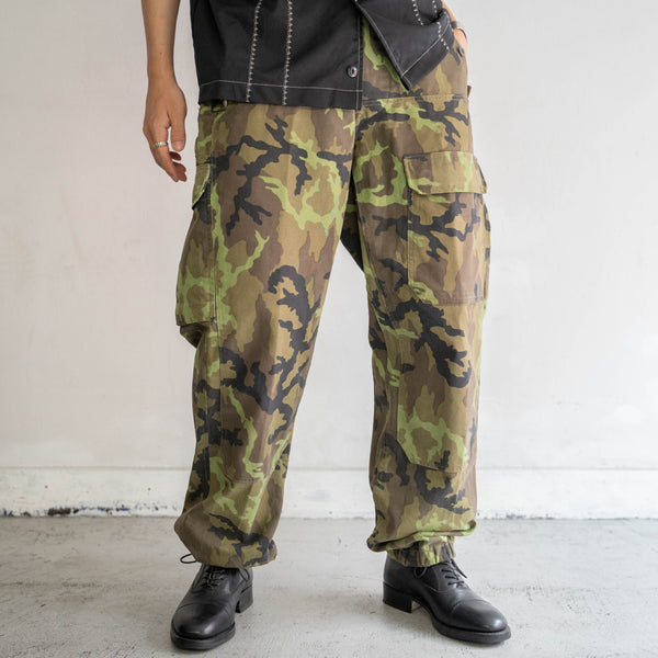 2000s Europe military camouflage cargo pants with flap pocket -1