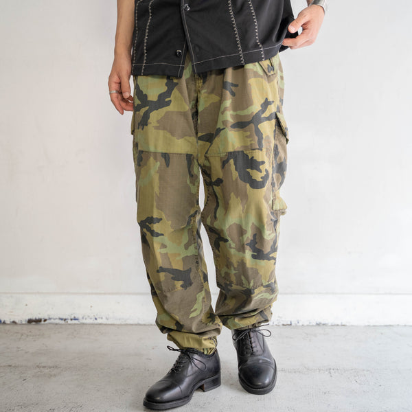 2000s Europe military camouflage cargo pants with flap pocket -2