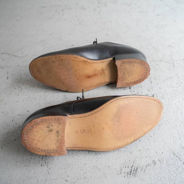 1990s 'Sanders' black color leather shoes -Made in England- 'mint condition'