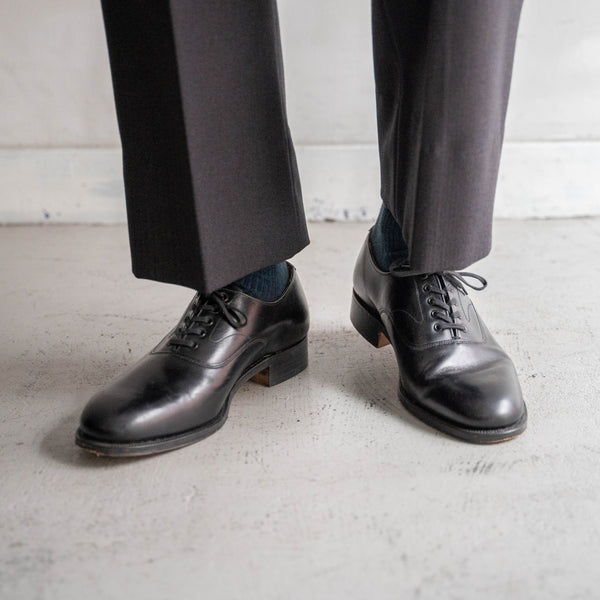 1990s 'Sanders' black color leather shoes -Made in England- 'mint condition'