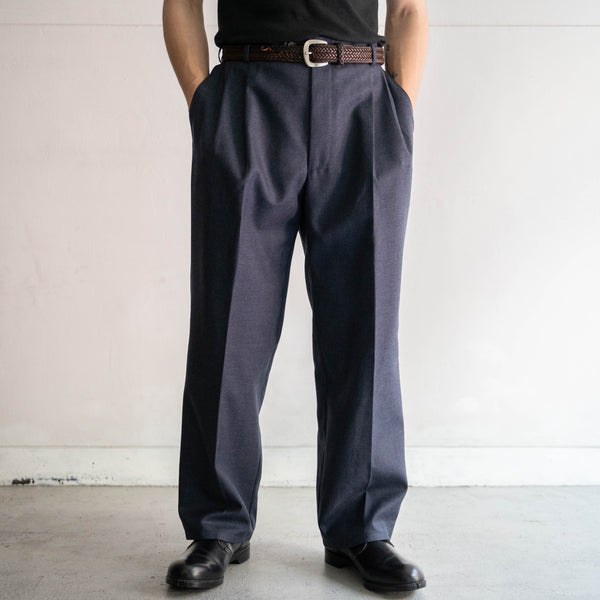 1980-90s Italy navy color wool two tuck slacks -middle weight-