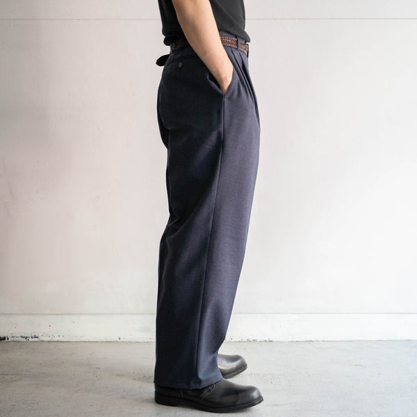 1980-90s Italy navy color wool two tuck slacks -middle weight-