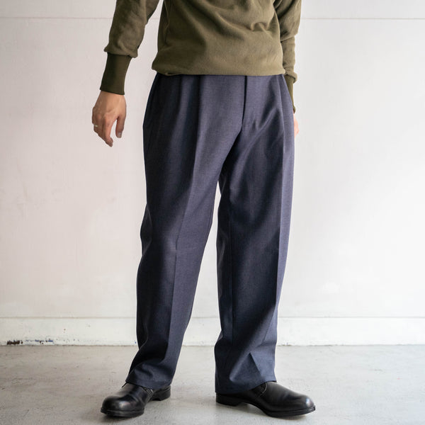 1980-90s Italy navy color wool two tuck slacks -middle weight-