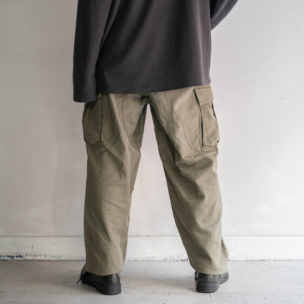 1980s German military wide cargo pants with flap packets -2