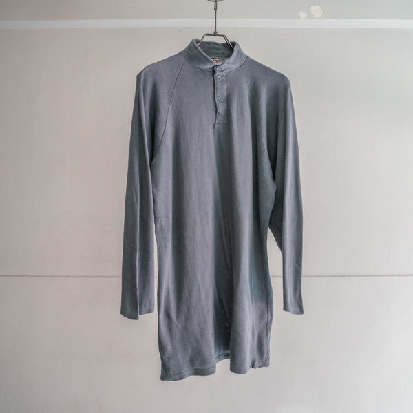 around 1970s Swedish military smoky blue henry neck thermal