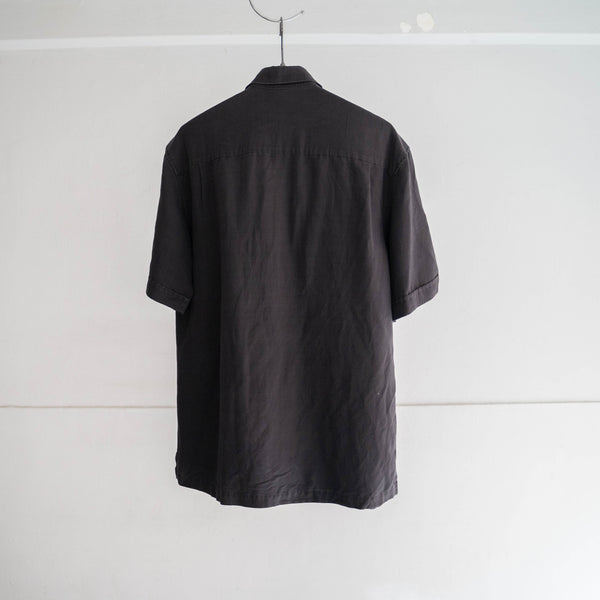 2000s faded black line design s/s shirt