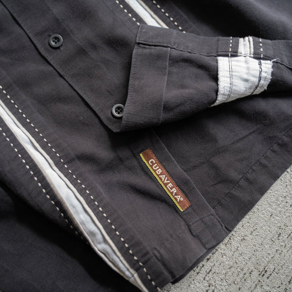 2000s faded black line design s/s shirt
