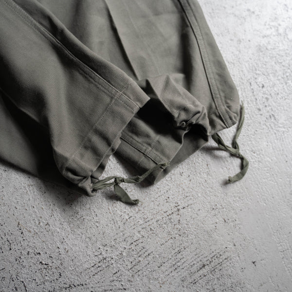 1990s German military dark olive cargo pants 'mint condition'