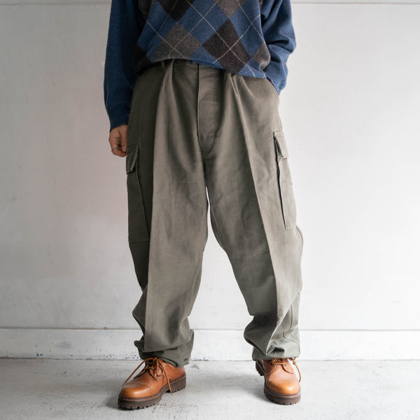 1990s German military dark olive cargo pants 'mint condition'