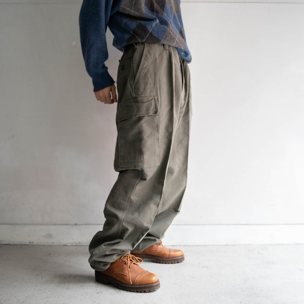 1990s German military dark olive cargo pants 'mint condition'