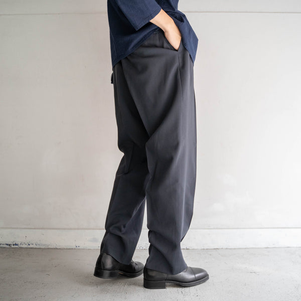 1990s Japan vintage dark blue 2 tuck slacks -light weight-