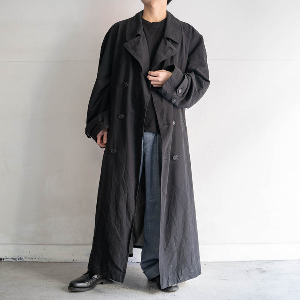 1990s black trench coat -super long length-