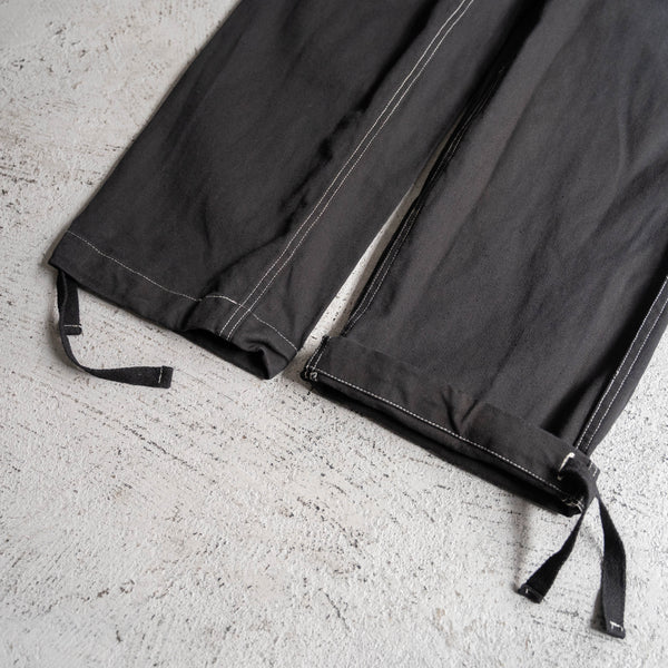 1990s German military cotton cargo pants 'dead stock' -black dyed-