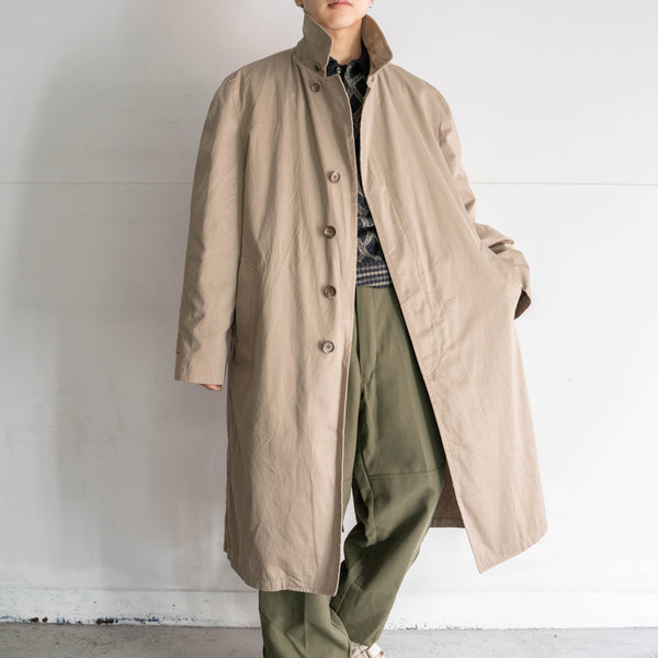 1980s 'LONDON FOG' beige balmacaan coat -with liner & chin strap-