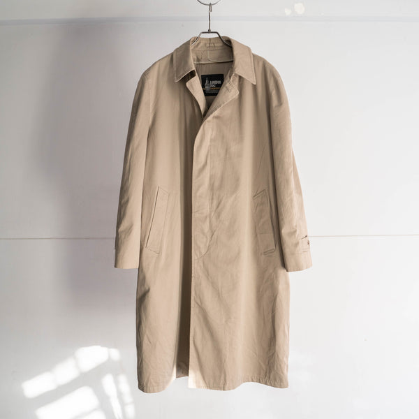 1980s 'LONDON FOG' beige balmacaan coat -with liner & chin strap-