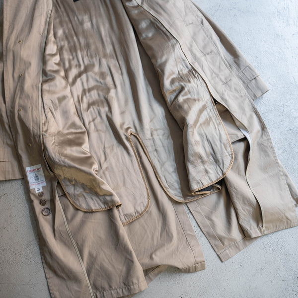 1980s 'LONDON FOG' beige balmacaan coat -with liner & chin strap-