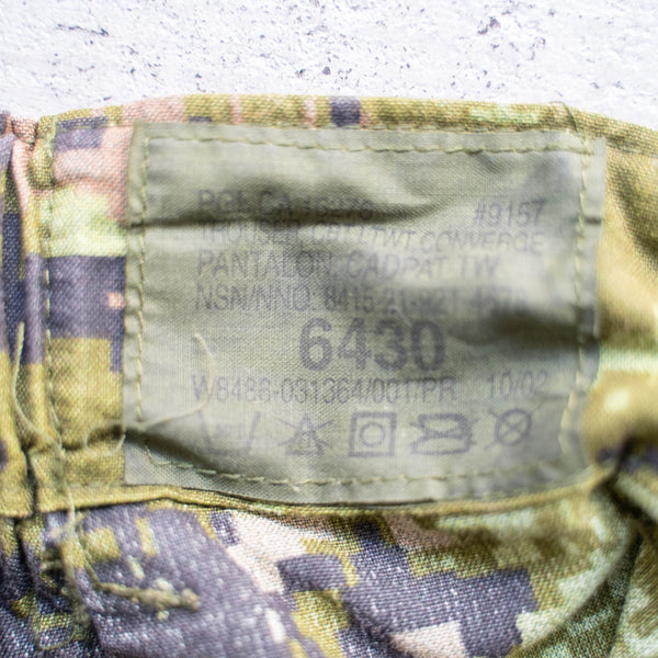 around 2000s Canadian military digital camo cargo pants