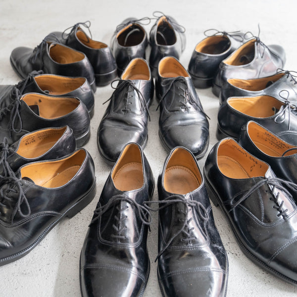 2000s British military black straight tip leather shoes