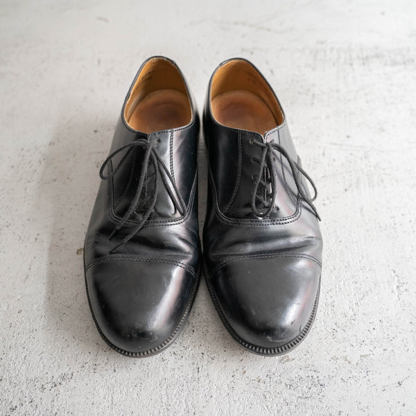 2000s British military black straight tip leather shoes