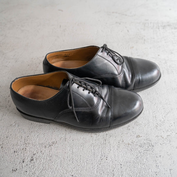 2000s British military black straight tip leather shoes