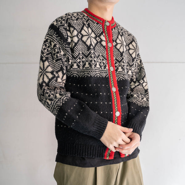 1980s USA snow pattern full open knit -good accent-