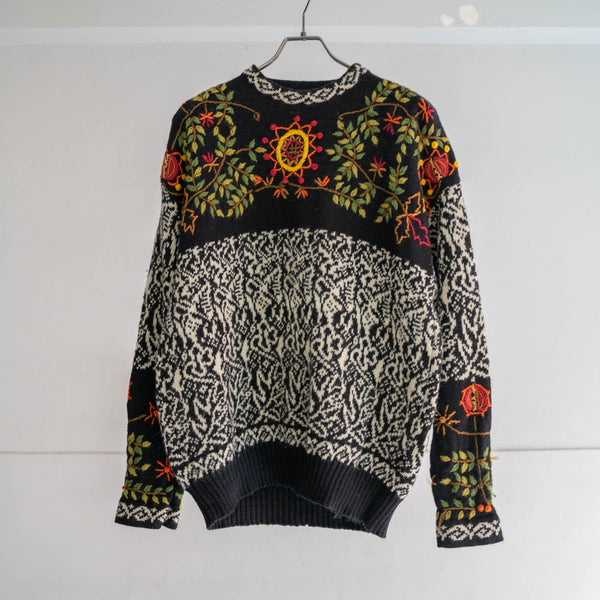 1980s black × white based embroidery knit