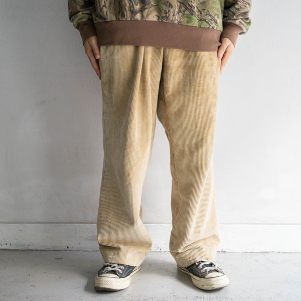 1990s beige color two tuck corduroy pants