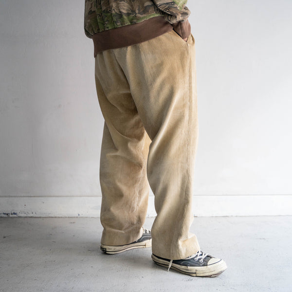 1990s beige color two tuck corduroy pants