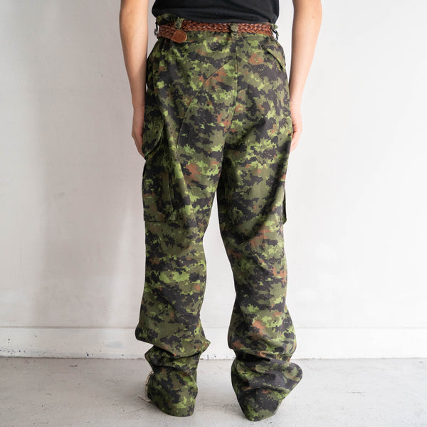 around 2000s Canadian military digital camo cargo pants 'civilian type'