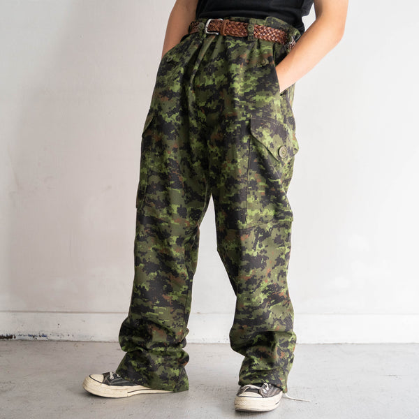 around 2000s Canadian military digital camo cargo pants 'civilian type'